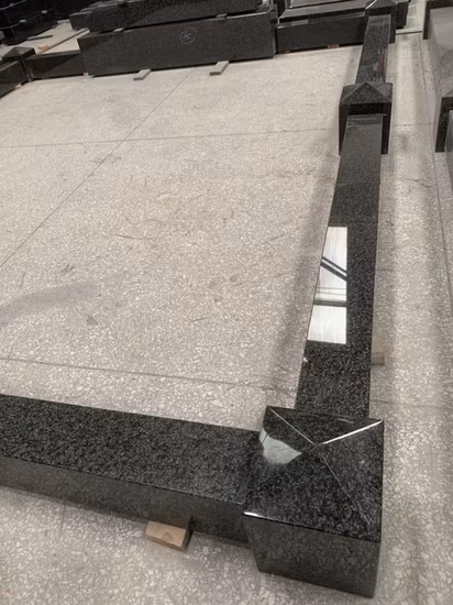 Top Quality Custom Europe Style Nature Black Granite Tombstone with Headstone