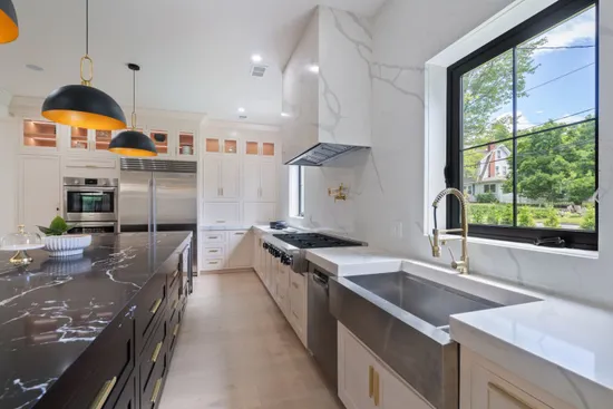 Cbmmart Custom Kitchen Furniture Cupboards Solid Wood Designs Luxury Modern Kitchen Cabinet 